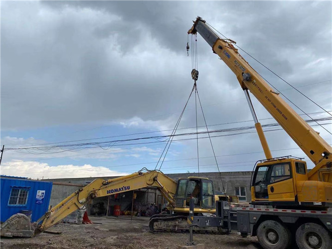 仁和区25吨吊车的工作半径是多少？